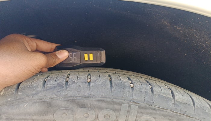 2021 Maruti Baleno ZETA PETROL 1.2, Petrol, Manual, 33,922 km, tyre