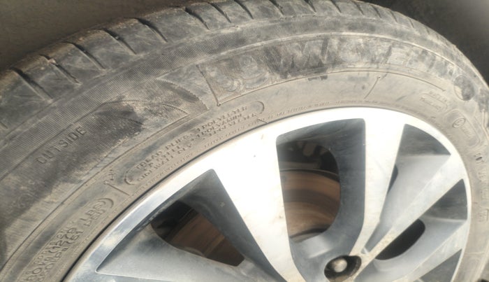 2013 Hyundai Verna FLUIDIC 1.6 VTVT SX, Petrol, Manual, 1,09,796 km, tyre