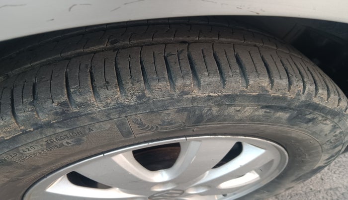 2013 Maruti Ritz ZXI, Petrol, Manual, 97,685 km, tyre