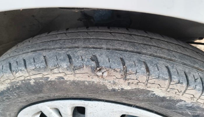 2011 Maruti Swift Dzire VXI, Petrol, Manual, 1,25,740 km, tyre