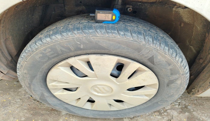 2011 Maruti Swift VXI, Petrol, Manual, 1,35,304 km, tyre