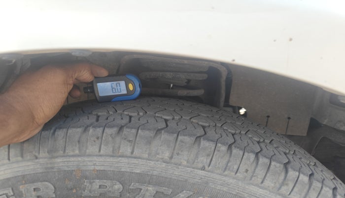 2011 Mahindra Xylo E4, Diesel, Manual, 1,93,383 km, tyre