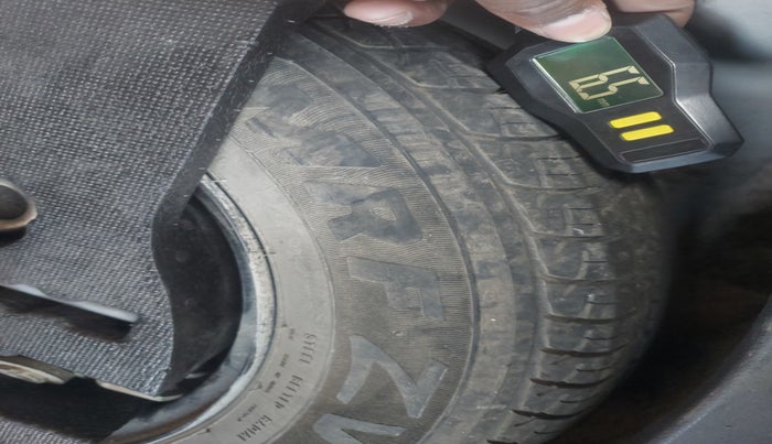 2015 Honda Jazz 1.2L I-VTEC SV, Petrol, Manual, 1,23,003 km, tyre