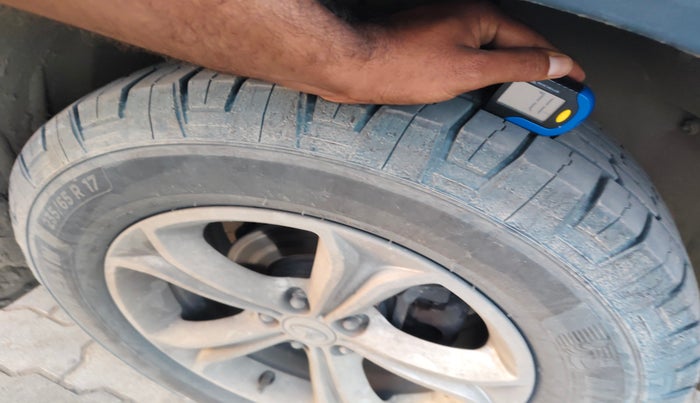 2020 Tata Harrier XZ 2.0L, Diesel, Manual, 1,35,296 km, tyre