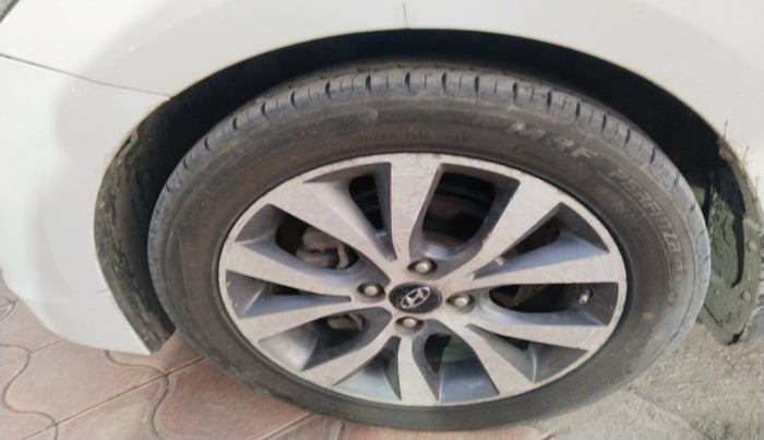 2016 Hyundai Verna 1.6 CRDI SX, Diesel, Manual, 1,84,034 km, tyre