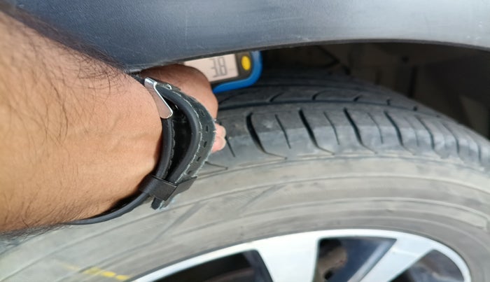 2018 Maruti S Cross ZETA 1.3, Diesel, Manual, 1,43,461 km, tyre