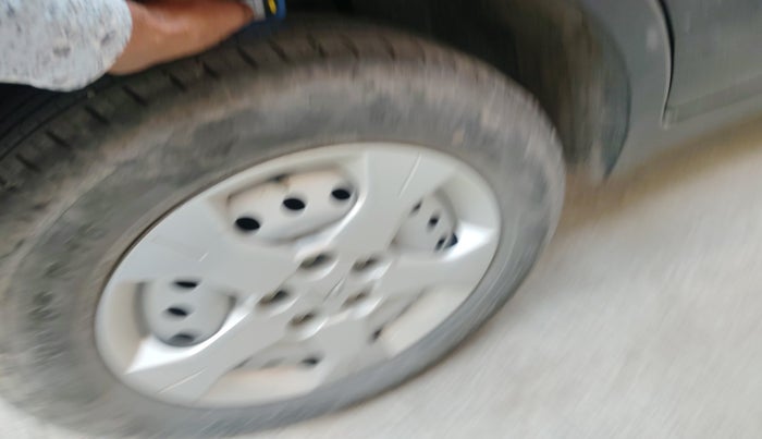 2024 Mahindra XUV300 W4 1.2 PETROL, Petrol, Manual, 13,903 km, tyre