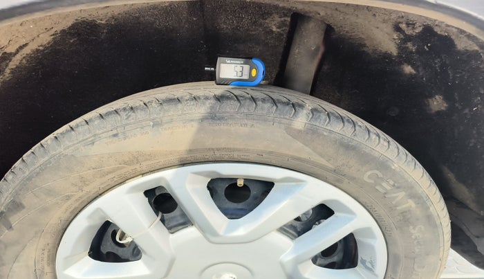 2017 Maruti Vitara Brezza VDI, Diesel, Manual, 87,619 km, tyre