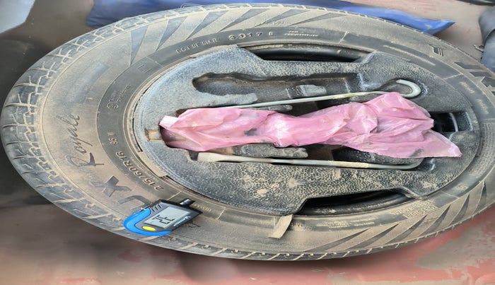 2017 Maruti Vitara Brezza VDI, Diesel, Manual, 87,619 km, tyre