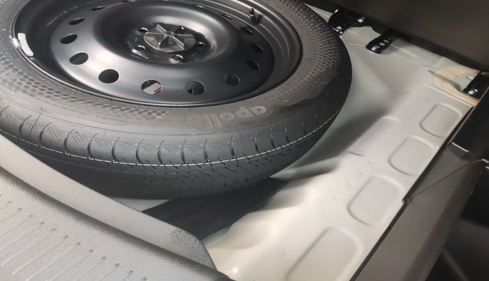 2023 Maruti Grand Vitara ZETA SMART HYBRID, Petrol, Manual, 29,482 km, tyre