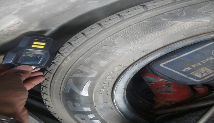 2017 Hyundai Elite i20 ASTA 1.2, Petrol, Manual, 1,07,523 km, tyre