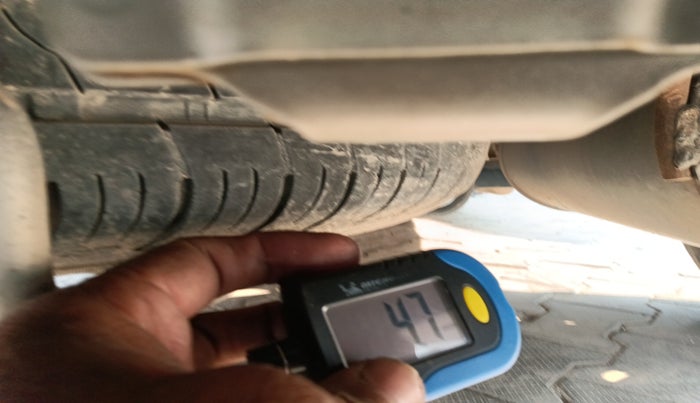 2012 Maruti Ertiga LDI, Diesel, Manual, 1,99,874 km, tyre