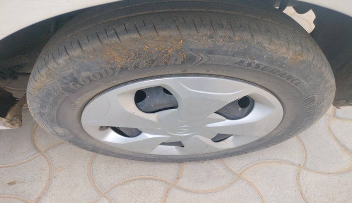 2021 Tata Tiago XT PETROL, Petrol, Manual, 37,759 km, tyre