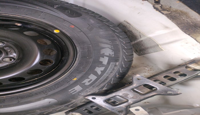 2021 Tata Tiago XT PETROL, Petrol, Manual, 37,759 km, tyre