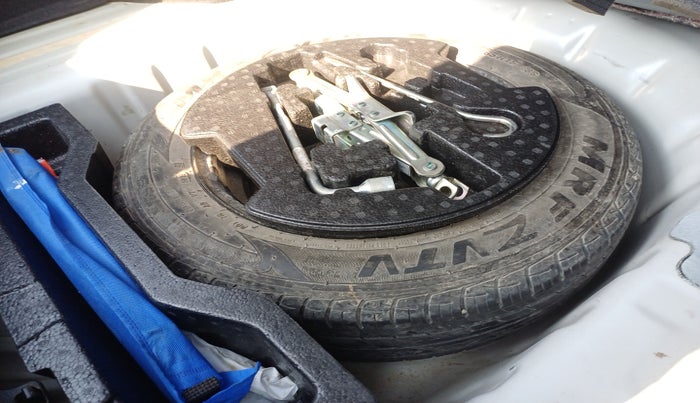 2020 Maruti Ciaz DELTA 1.5 SHVS MT PETROL, Petrol, Manual, 71,819 km, tyre