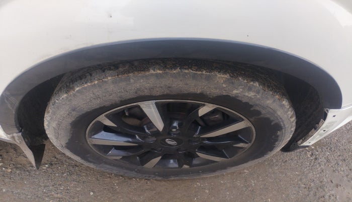 2021 Mahindra XUV500 W11, Diesel, Manual, 89,920 km, tyre