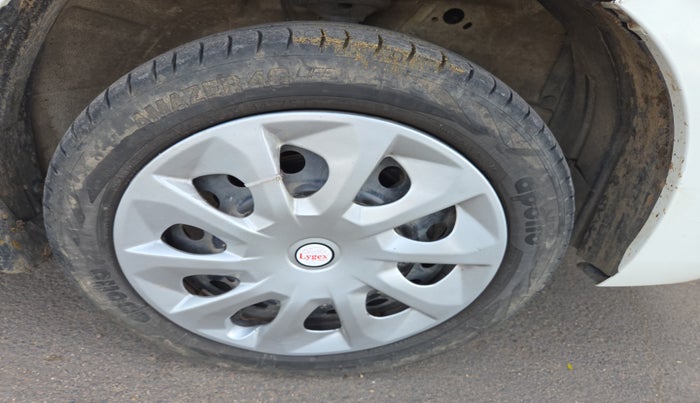 2017 Maruti Wagon R 1.0 VXI AMT, Petrol, Automatic, 1,42,309 km, tyre