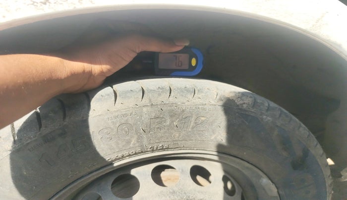 2015 Maruti Alto 800 LXI, Petrol, Manual, 1,05,361 km, tyre