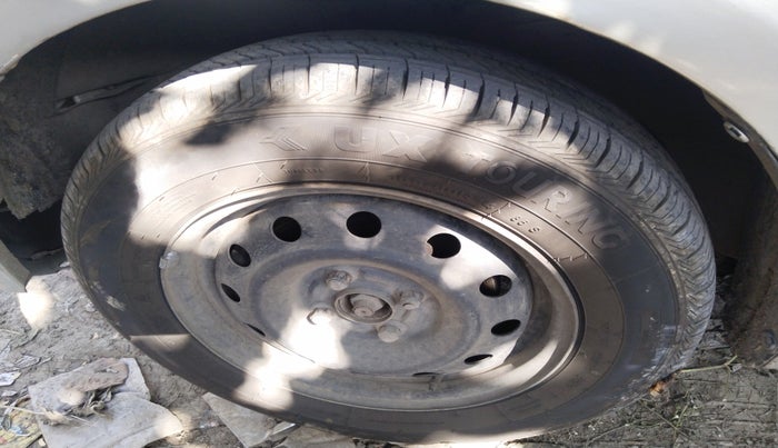 2010 Maruti Swift VDI, Diesel, Manual, 2,09,655 km, tyre