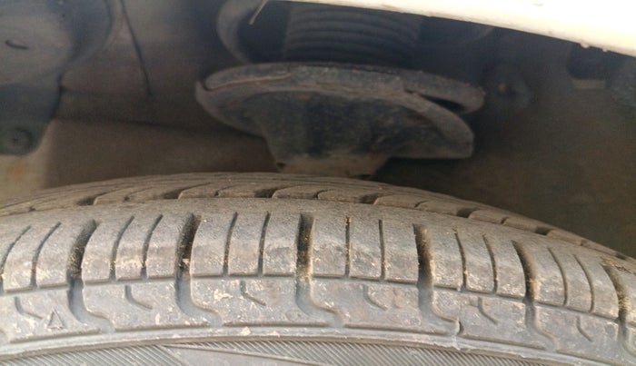 2014 Hyundai Eon D-LITE+, Petrol, Manual, 85,571 km, tyre