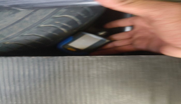 2016 Toyota Etios GD, Diesel, Manual, 2,08,263 km, tyre