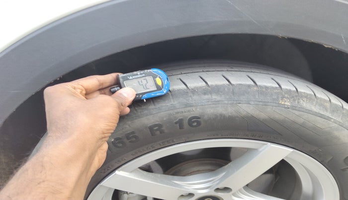 2017 Hyundai Creta SX PLUS 1.6 DIESEL, Diesel, Manual, 1,19,164 km, tyre