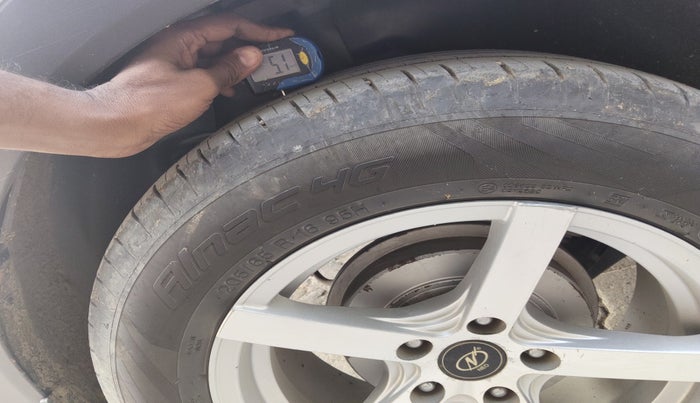 2017 Hyundai Creta SX PLUS 1.6 DIESEL, Diesel, Manual, 1,19,164 km, tyre