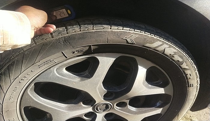 2017 Renault Captur RXT DIESEL, Diesel, Manual, 1,21,924 km, tyre