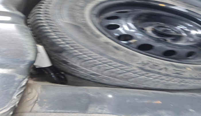 2015 Ford Figo Aspire TREND 1.5 DIESEL, Diesel, Manual, 88,872 km, tyre