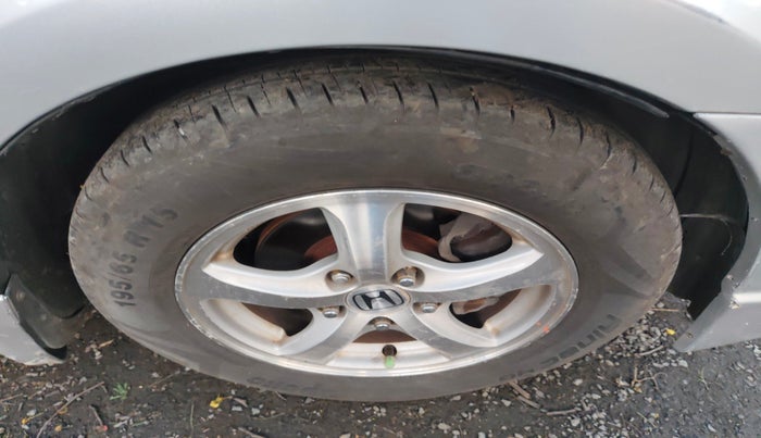 2010 Honda Civic 1.8L I-VTEC V MT, Petrol, Manual, 94,645 km, tyre