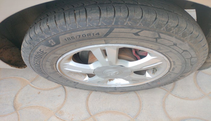 2011 Hyundai i20 ASTA 1.4 CRDI, Diesel, Manual, 1,31,132 km, tyre