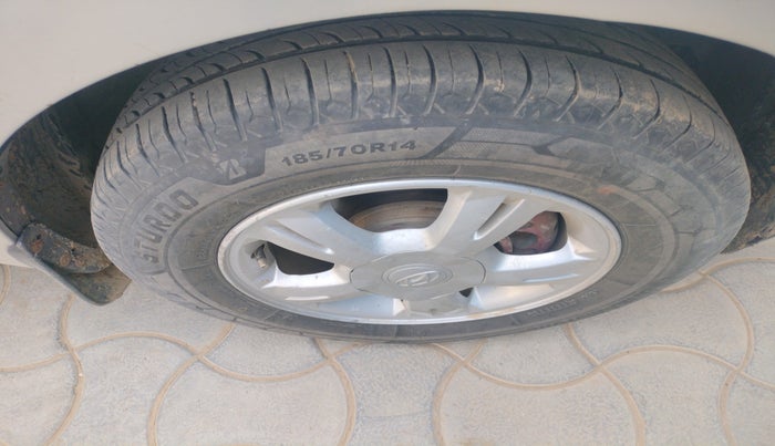 2011 Hyundai i20 ASTA 1.4 CRDI, Diesel, Manual, 1,31,132 km, tyre