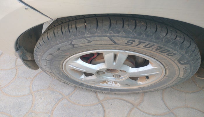 2011 Hyundai i20 ASTA 1.4 CRDI, Diesel, Manual, 1,31,132 km, tyre