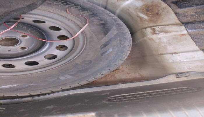 2011 Hyundai i20 ASTA 1.4 CRDI, Diesel, Manual, 1,31,132 km, tyre