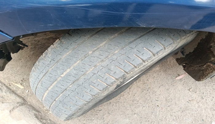 2013 Renault Duster 110 PS RXZ DIESEL, Diesel, Manual, 1,86,175 km, tyre