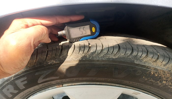 2011 Maruti Wagon R 1.0 VXI, Petrol, Manual, 97,125 km, tyre