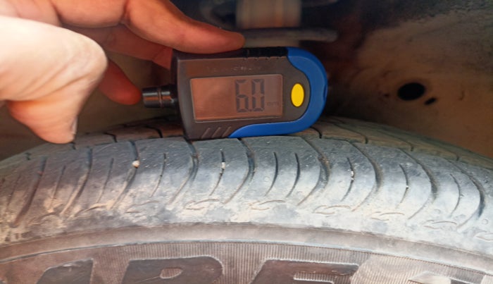 2011 Maruti Wagon R 1.0 VXI, Petrol, Manual, 97,125 km, tyre