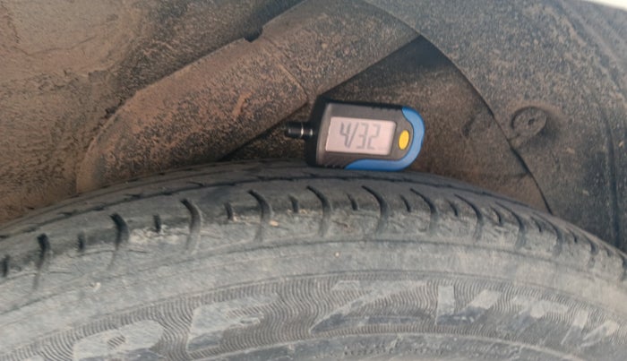 2013 Hyundai i20 MAGNA 1.2, Petrol, Manual, 70,288 km, tyre