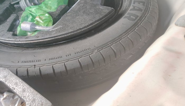 2018 Maruti Ciaz ZETA DIESEL 1.3, Diesel, Manual, 99,698 km, tyre