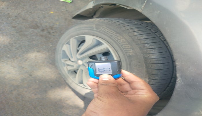 2012 Maruti Swift VDI, Diesel, Manual, 1,80,037 km, tyre