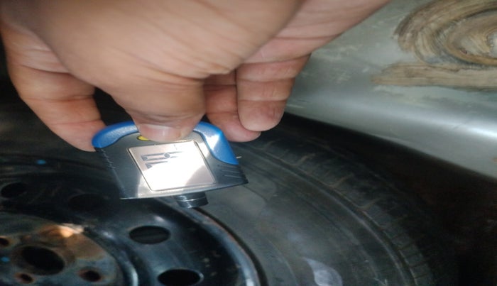 2012 Maruti Swift VDI, Diesel, Manual, 1,80,037 km, tyre