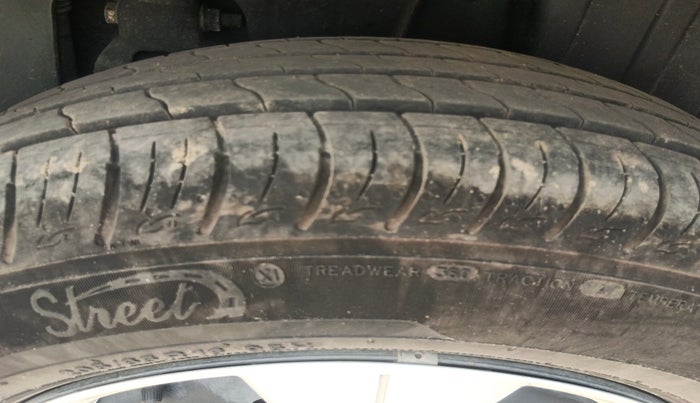 2024 Mahindra XUV 3XO MX3 1.2 L TCMPFi, Petrol, Manual, 11,381 km, tyre