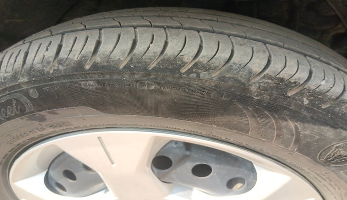 2024 Mahindra XUV 3XO MX3 1.2 L TCMPFi, Petrol, Manual, 11,381 km, tyre