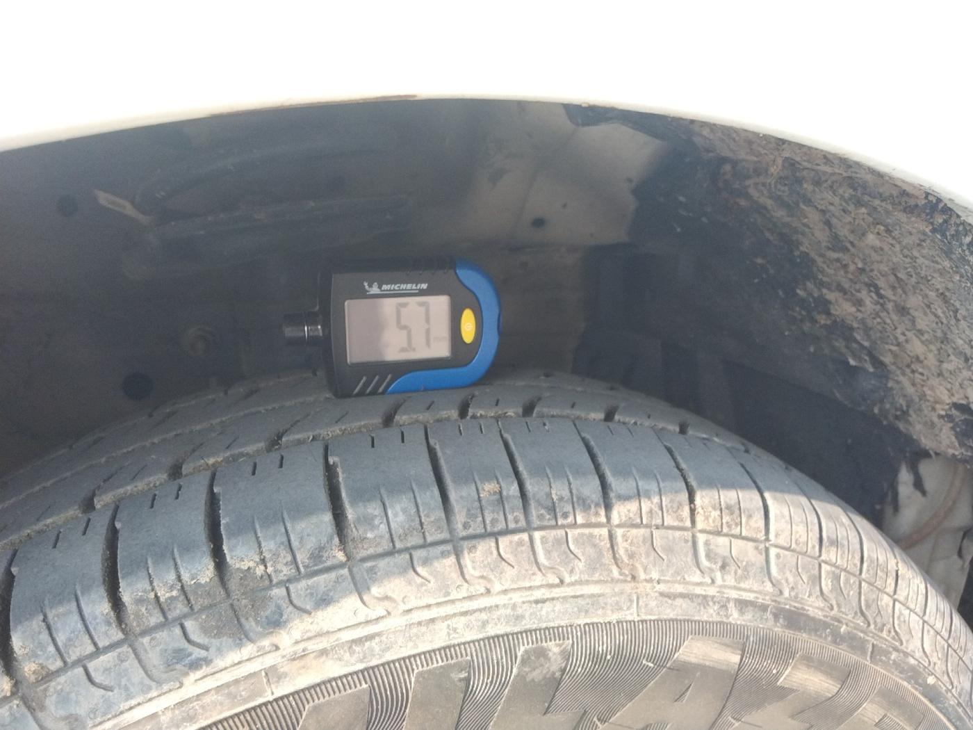 2016 Maruti Swift Dzire VDI (O), Diesel, Manual, 1,38,112 km, tyre