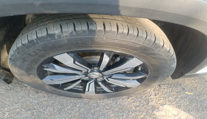 2019 MG HECTOR SMART 2.0 DIESEL, Diesel, Manual, 1,19,081 km, tyre