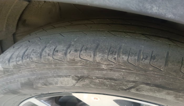 2022 KIA SONET GTX PLUS 1.5 AT, Diesel, Automatic, 1,47,049 km, tyre