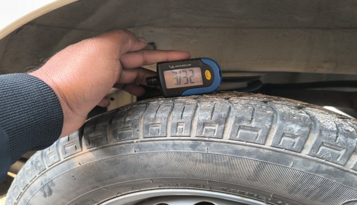 2017 Maruti Alto 800 LX, Petrol, Manual, 33,214 km, tyre