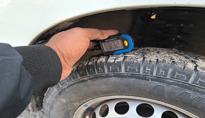 2017 Maruti Alto 800 LX, Petrol, Manual, 33,214 km, tyre