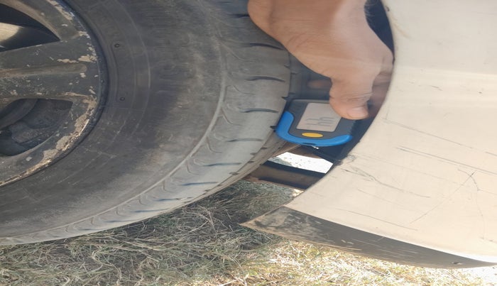 2011 Hyundai Santro Xing GLS, Petrol, Manual, 8,95,593 km, tyre