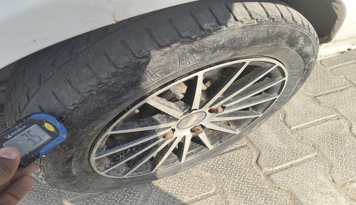 2012 Maruti Alto K10 VXI, Petrol, Manual, 75,919 km, tyre